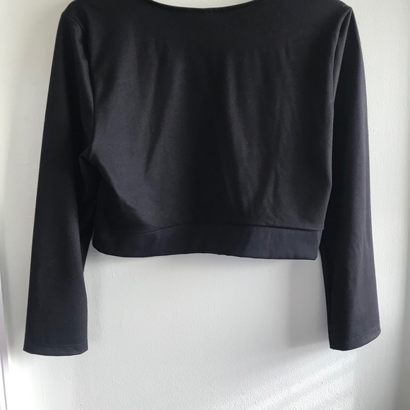 🖤 Victoria Secret Sport Black fitted shirt🖤 - Picture 4 of 6